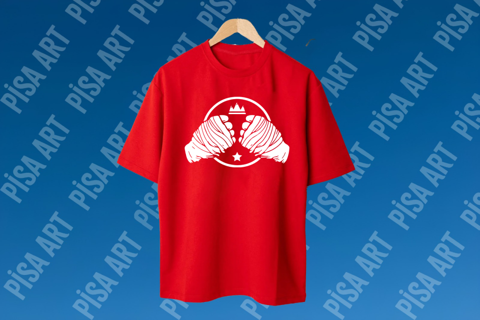Boks Eldivenleri Tasarımlı Kırmızı T-Shirt